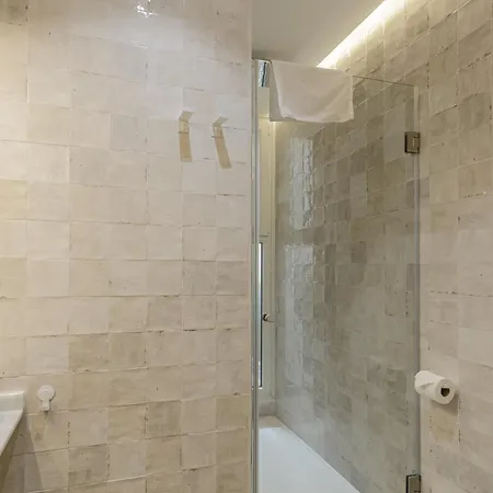 公寓 Plaza Victoria By Caleta Homes *